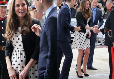 Kate w sukience za 200 złotych! (FOTO)