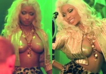 Naturalne piersi Nicki Minaj (FOTO)