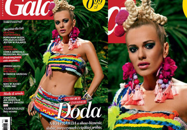 Doda w wełnianym bikini na okładce! (FOTO)