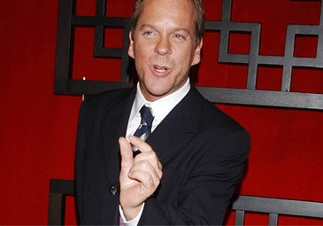 Kiefer Sutherland napastował striptizerki!